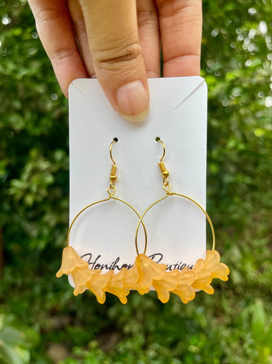 Puakenikeni Hoop Dangle Earrings (Gold/Silver)